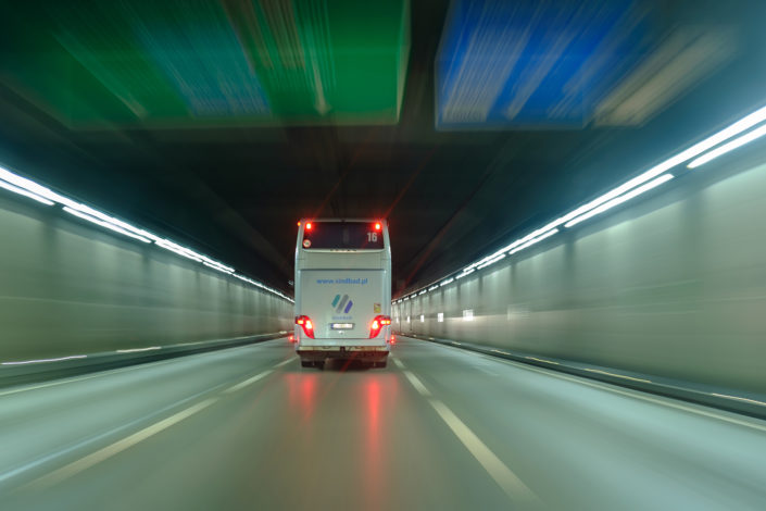 Door de tunnel in Zwitserland